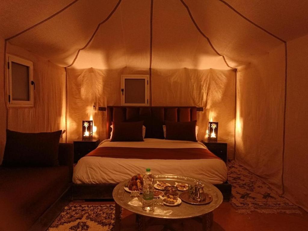 Blue Sky Luxury Camp Hotel Merzouga Bagian luar foto
