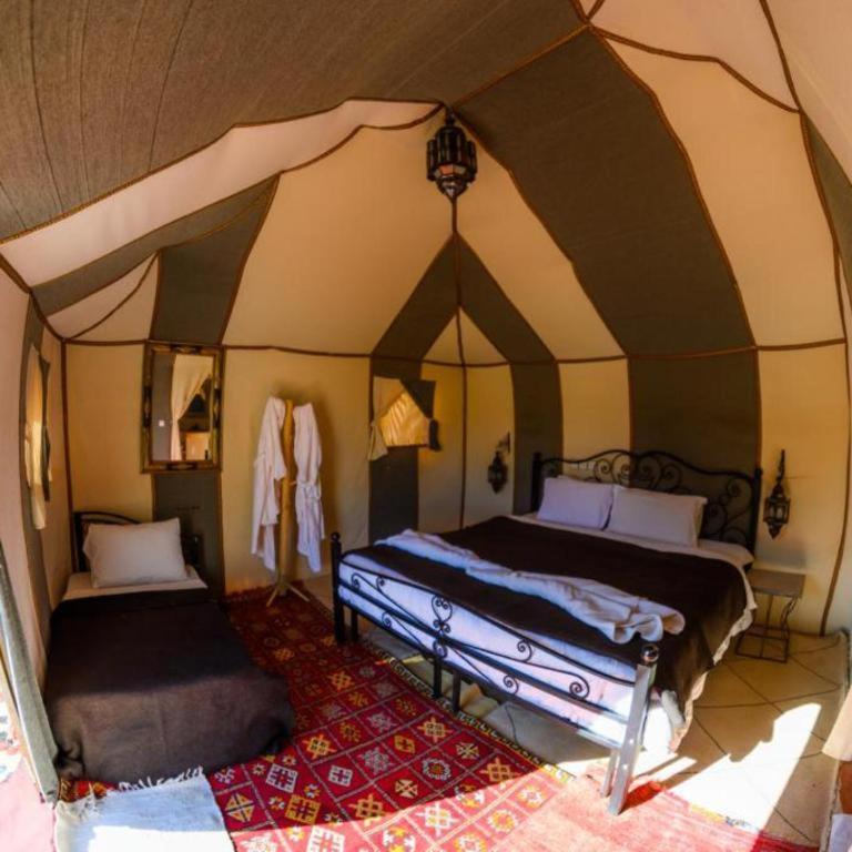Blue Sky Luxury Camp Hotel Merzouga Bagian luar foto