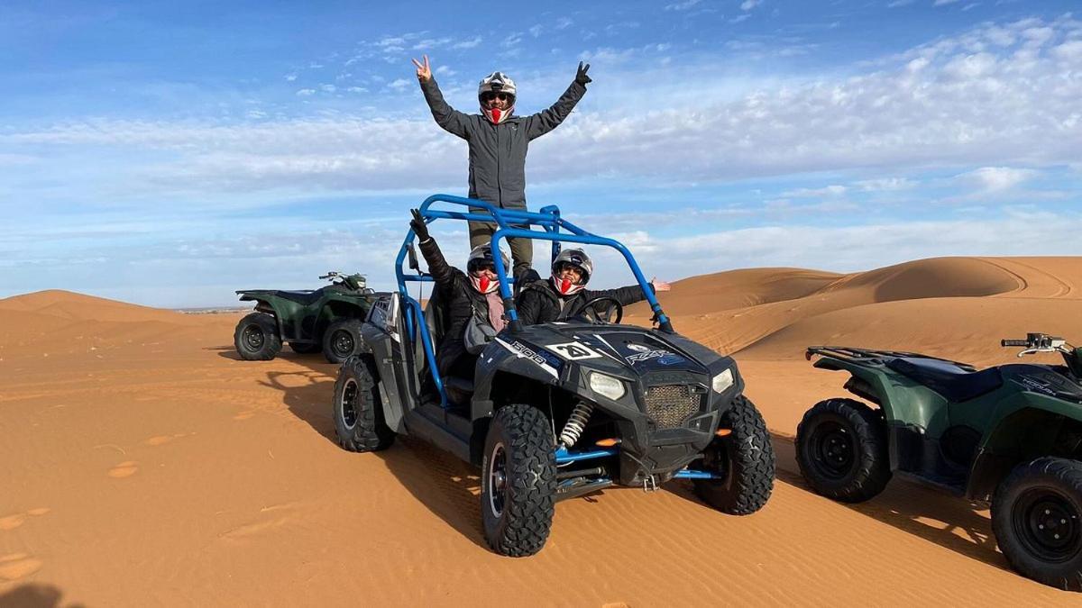 Blue Sky Luxury Camp Hotel Merzouga Bagian luar foto
