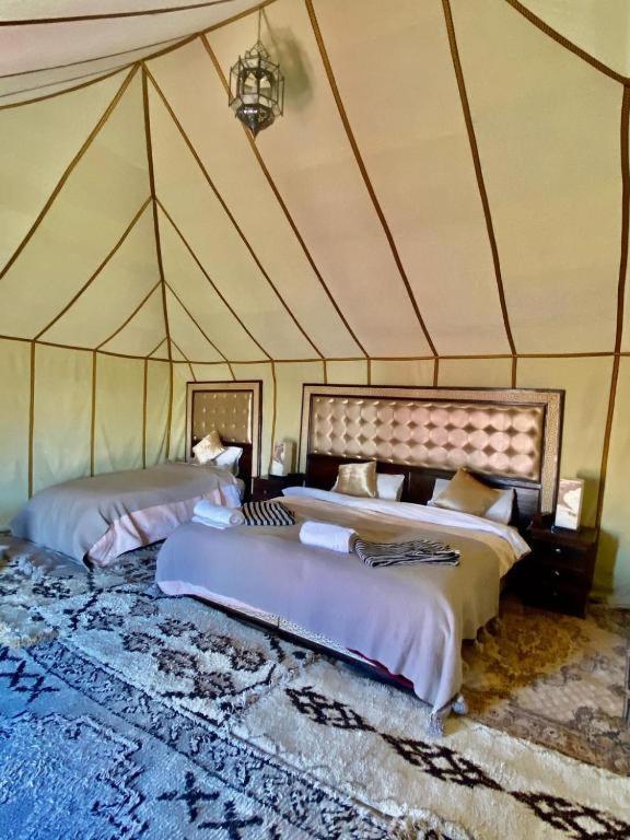 Blue Sky Luxury Camp Hotel Merzouga Bagian luar foto