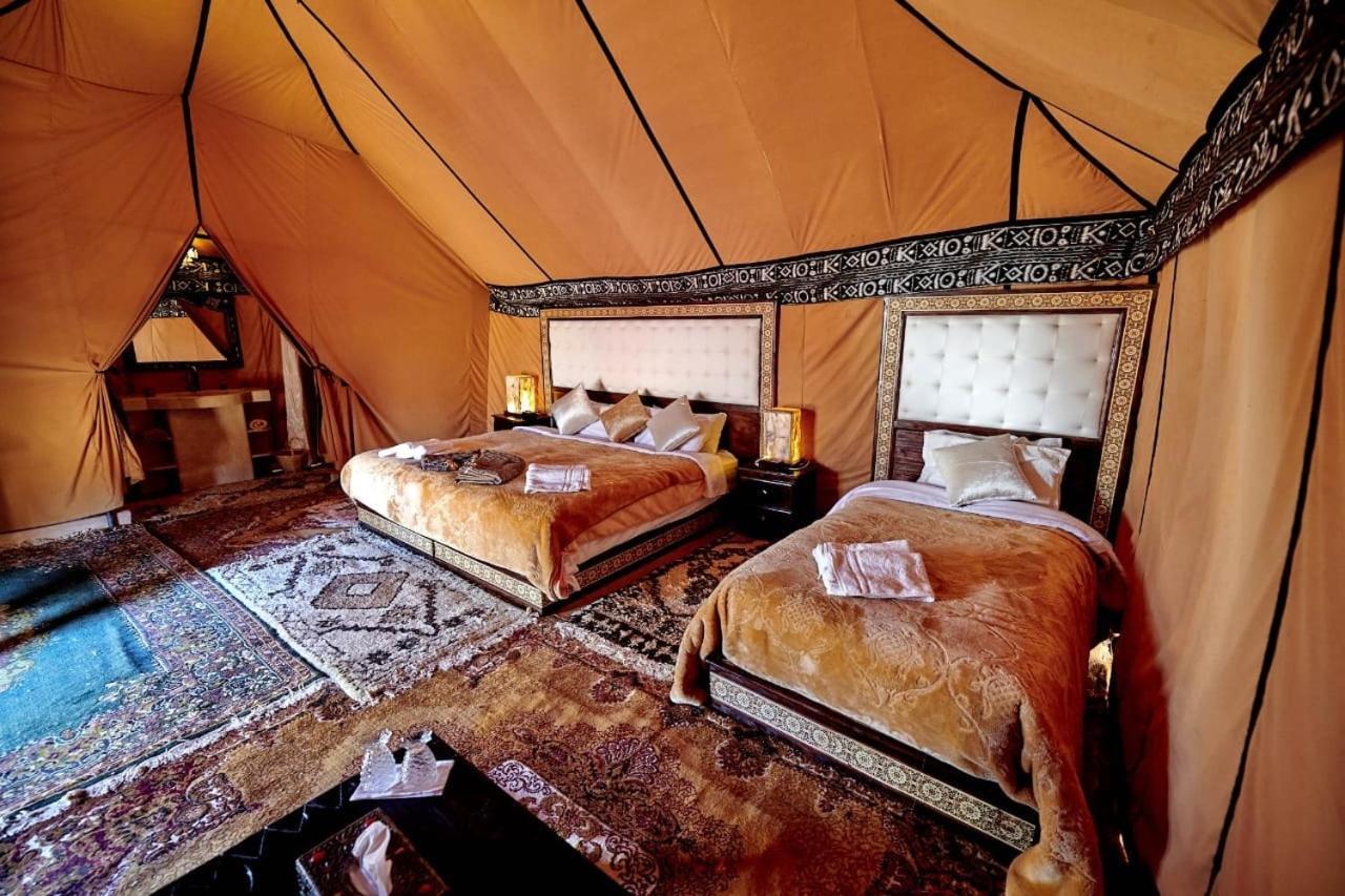 Blue Sky Luxury Camp Hotel Merzouga Bagian luar foto