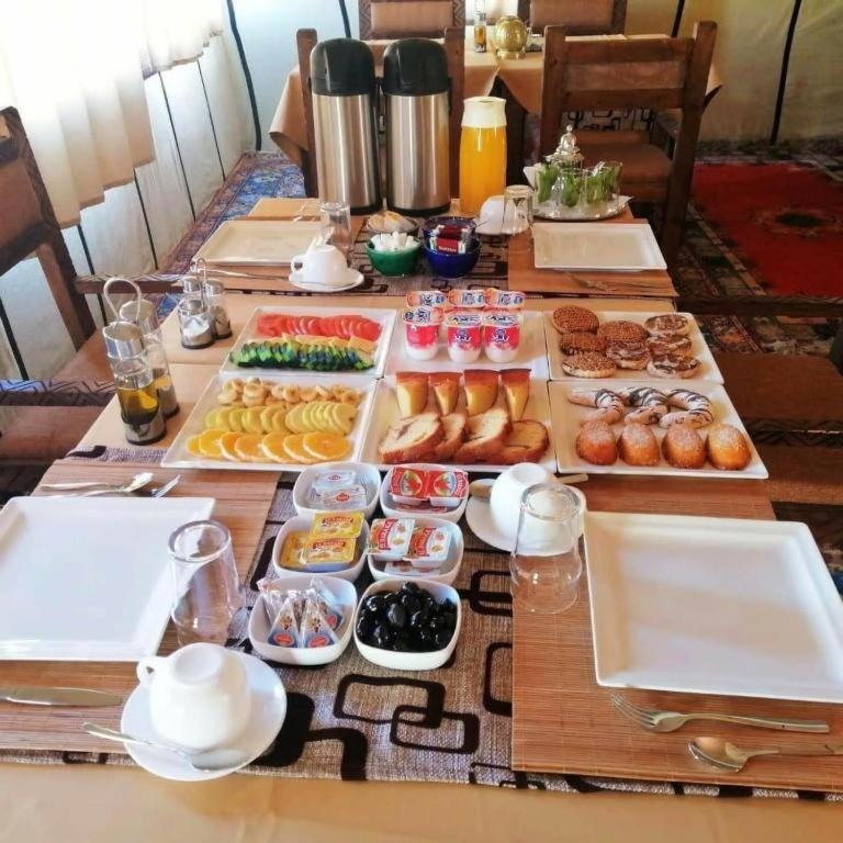 Blue Sky Luxury Camp Hotel Merzouga Bagian luar foto