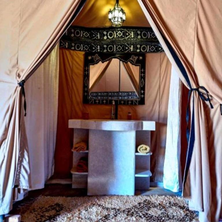 Blue Sky Luxury Camp Hotel Merzouga Bagian luar foto
