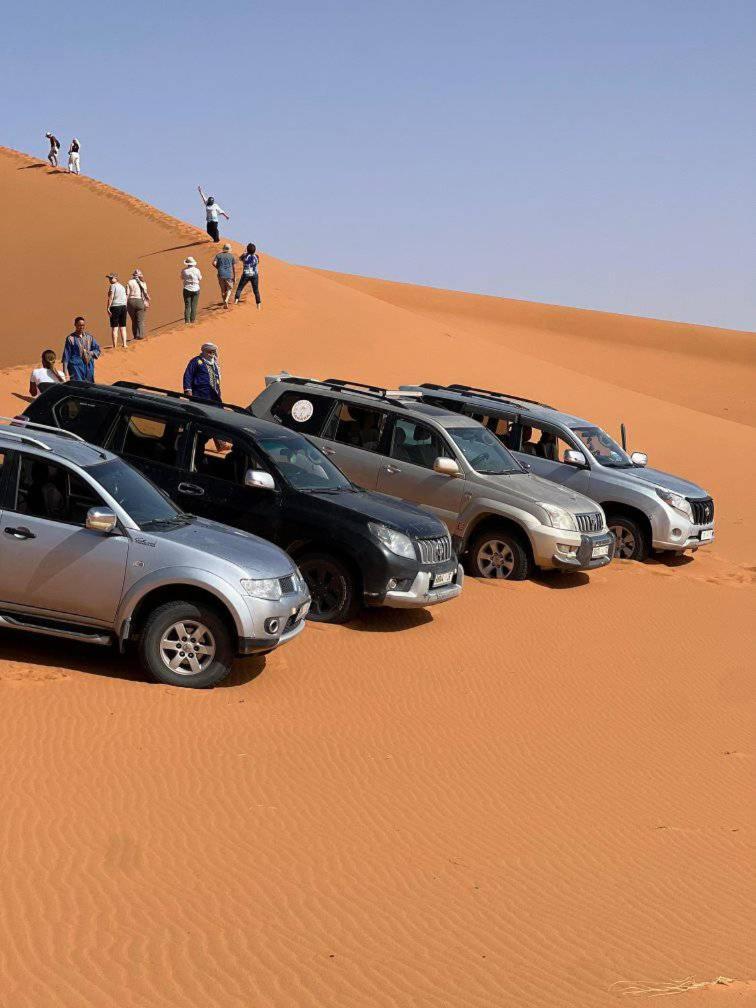 Blue Sky Luxury Camp Hotel Merzouga Bagian luar foto