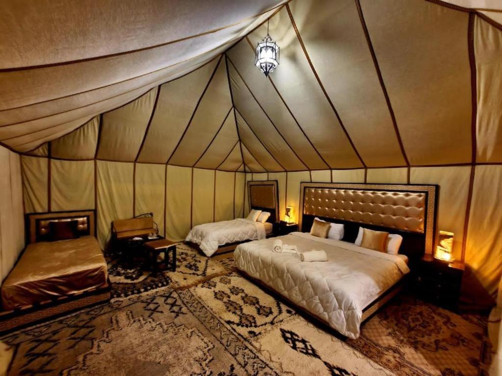 Blue Sky Luxury Camp Hotel Merzouga Bagian luar foto